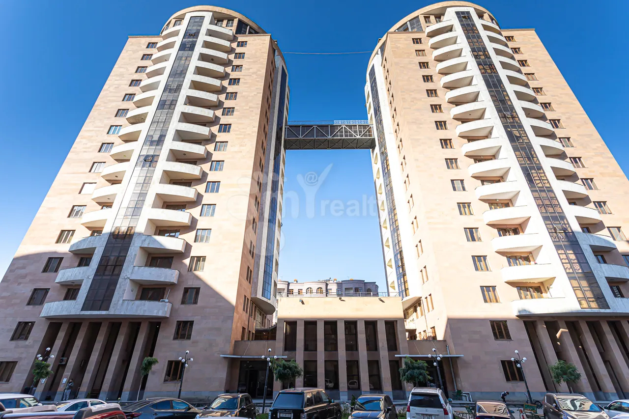 Купить 3 комнатную квартиру Адонц ул, Арабкир Ереван, 159971