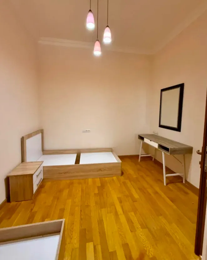 3 bedroom apartment for rent خیابان تومانیان, مرکز شهر ایروان, 161802