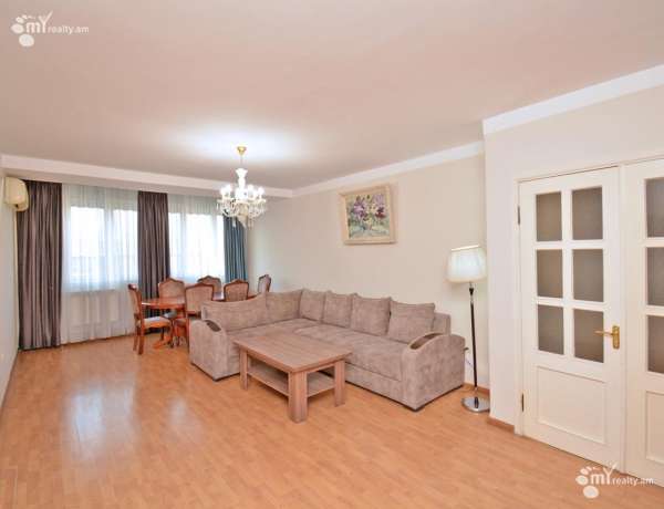 varcov-bnakaran/3-senyakanoc/Sayat-Nova+Ave/Center/Yerevan