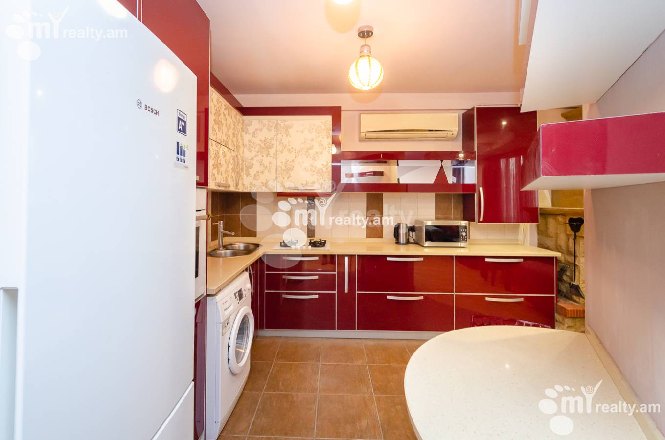 3 սենյականոց բնակարան վարձով Պուշկինի փող, Կենտրոն Երևան, 151471