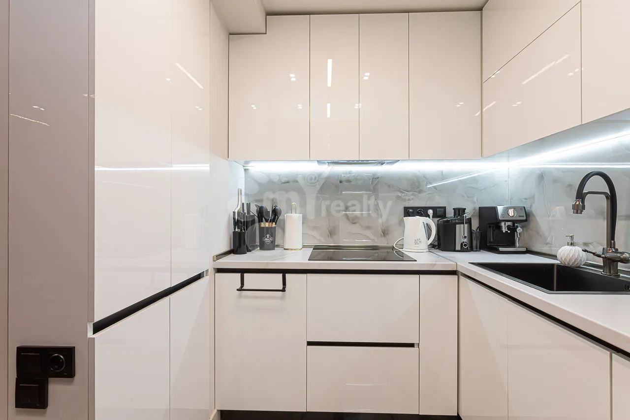 3 bedroom apartment for sale Gyulbenkyan St, Arabkir Yerevan, 157443