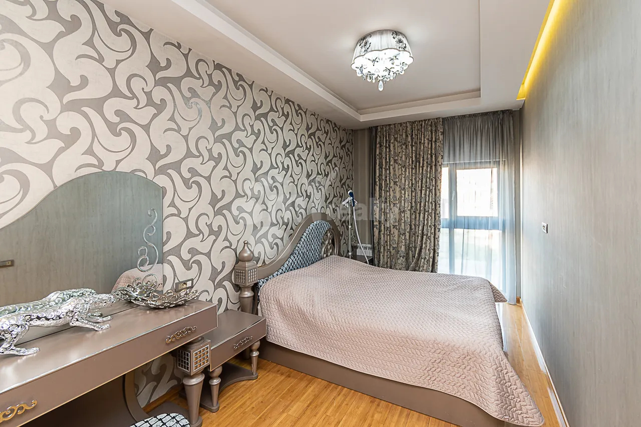 4 bedroom apartment for rent Keri St, Arabkir Yerevan, 161712