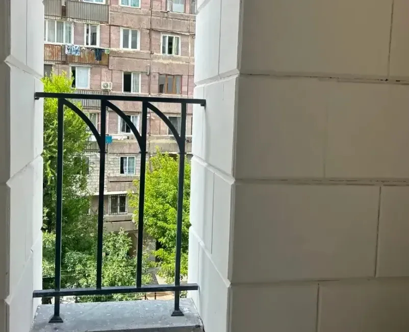 3 սենյականոց բնակարան  Չեխովի փող, Շենգավիթ Երևան, 161183