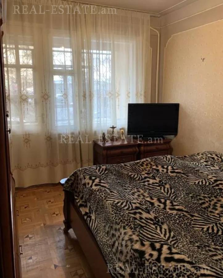 2 սենյականոց բնակարան  Ե. Քոչար փող, Կենտրոն Երևան, 131609