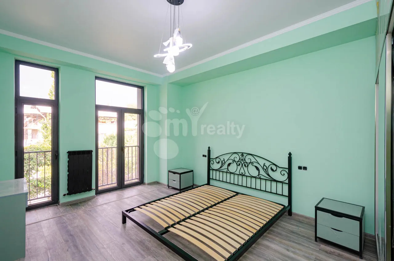 3 bedroom apartment for rent Argishti St, Center Yerevan, 157835