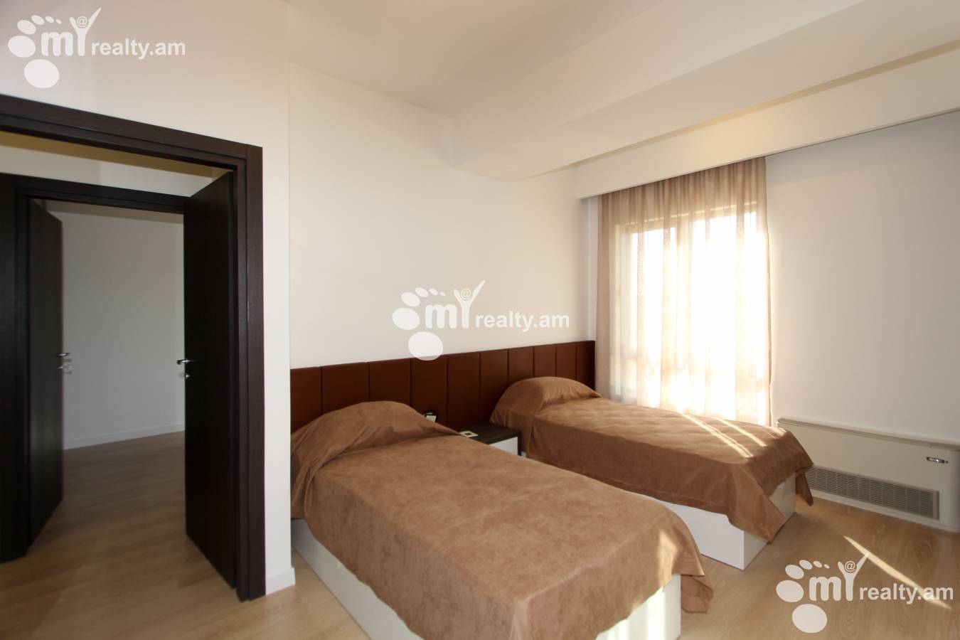 3 bedroom apartment for rent Leo St, Center Yerevan, 158217