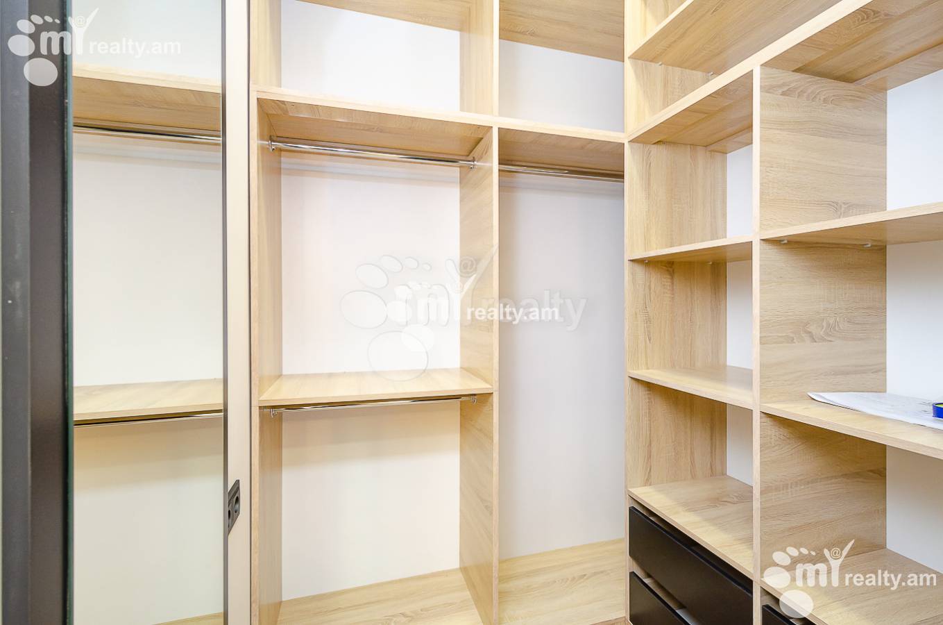 Купить 3 комнатную квартиру Микоян ул, Давташен Ереван, 143710