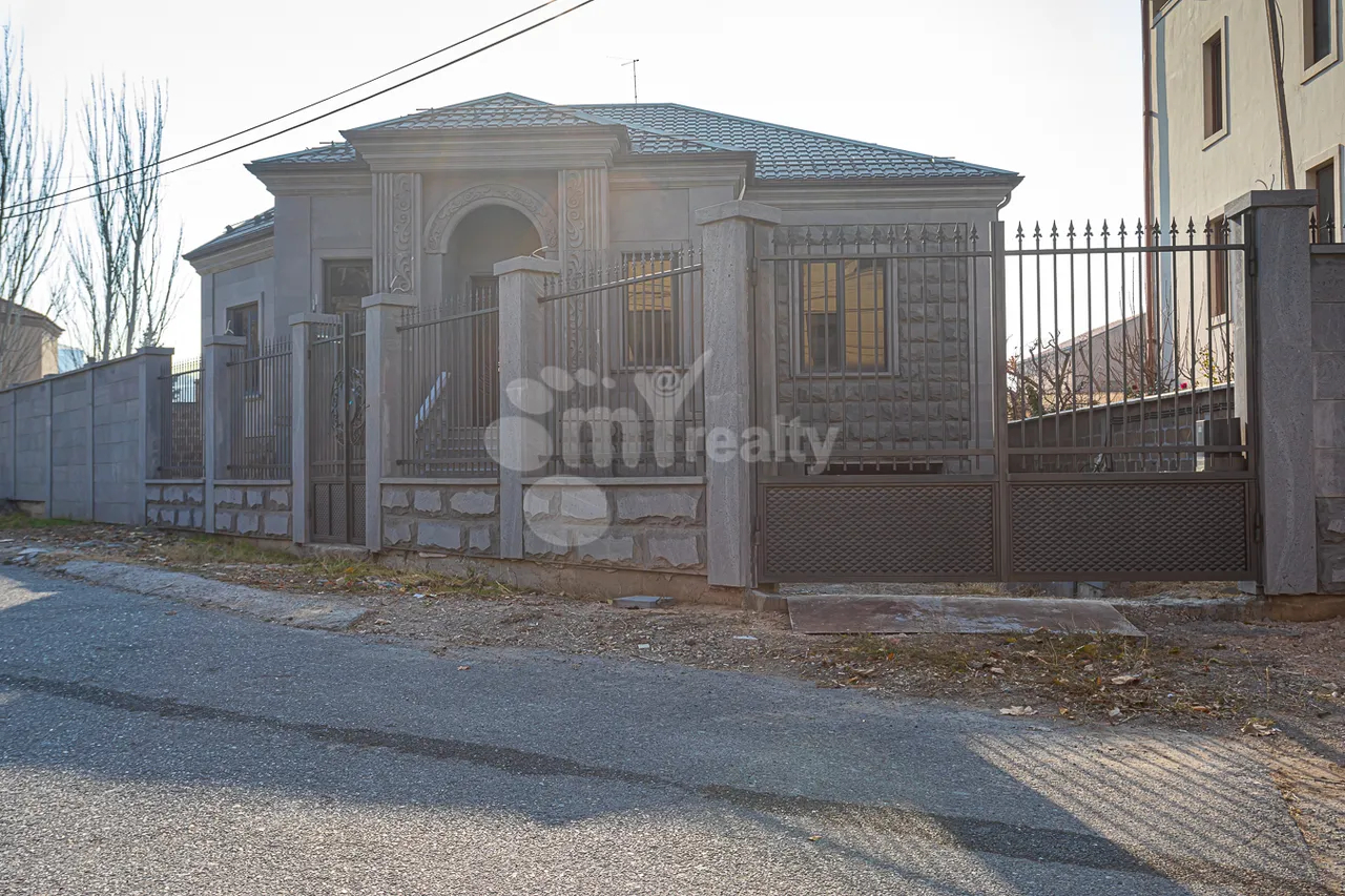 House for sale Dzor 1 district, Davtashen Yerevan, 158405