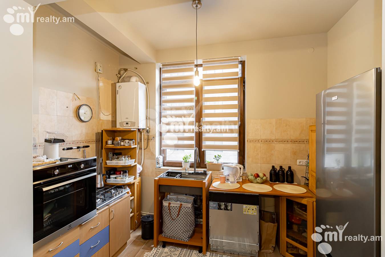 4 սենյականոց բնակարան  Բուզանդի փող, Կենտրոն Երևան, 149088