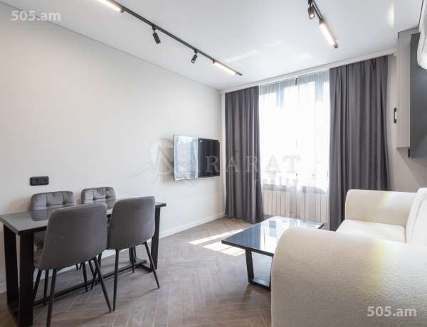 varcov-bnakaran/2-senyakanoc/Ghazar+Parpetsi+St/Center/Yerevan