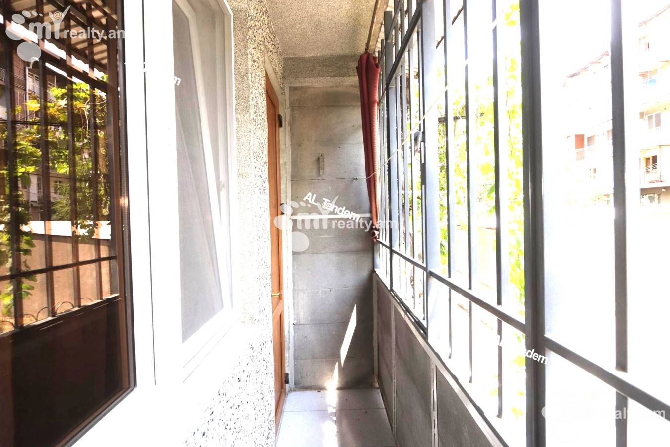 3 bedroom apartment for rent Isahakyan St, Center Yerevan, 156041