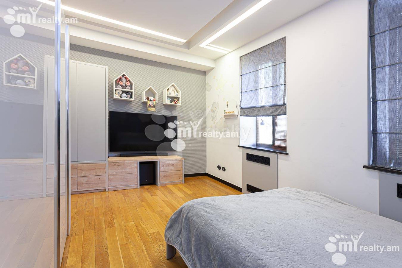 4 սենյականոց բնակարան  Տերյան փող, Կենտրոն Երևան, 155295