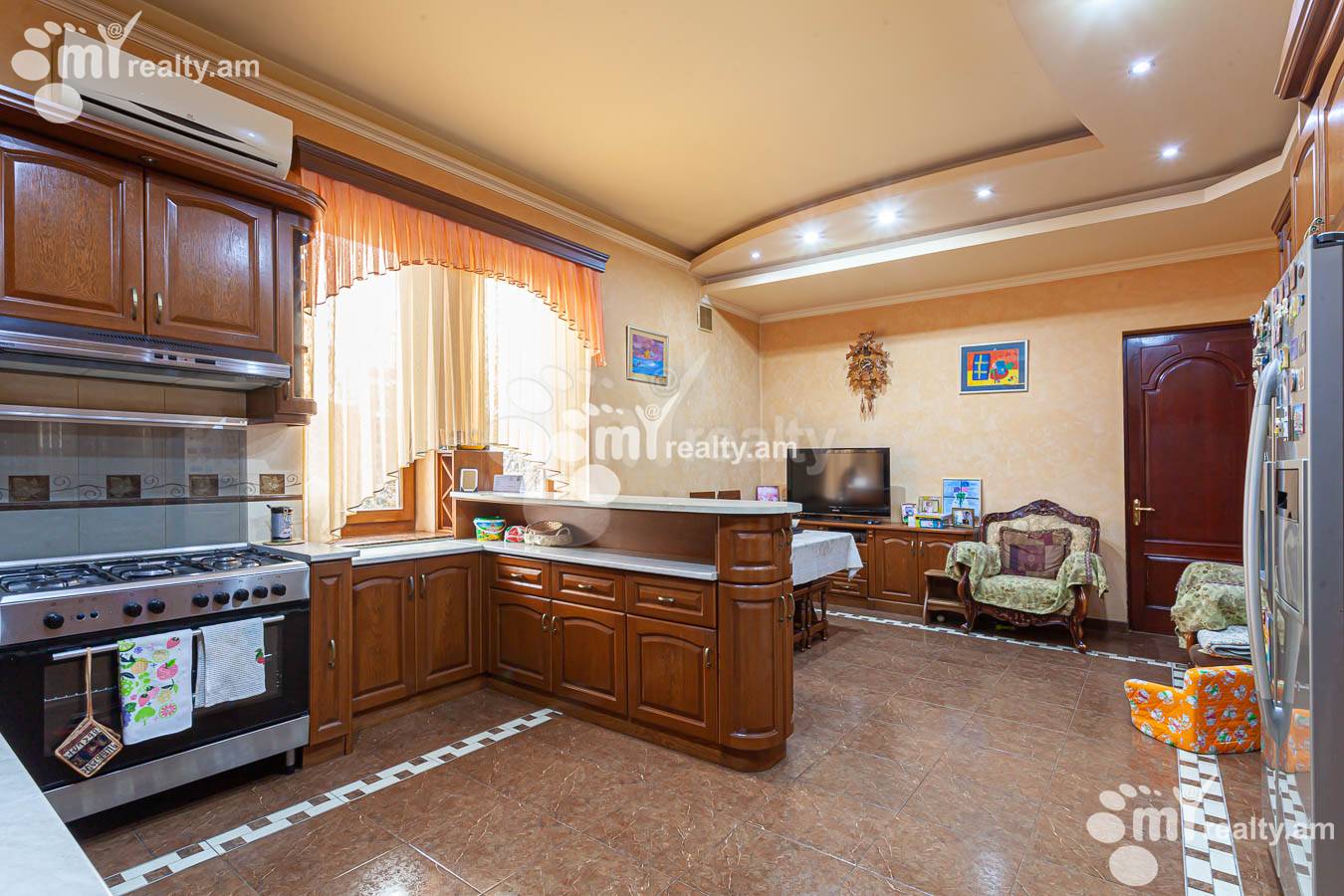House for sale خیابان پیرومیان, داوتاشِن ایروان, 154036
