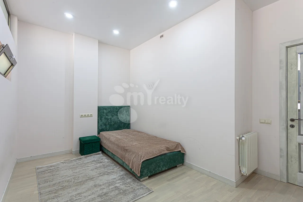 3 bedroom apartment for rent خیابان آرام, مرکز شهر ایروان, 161481