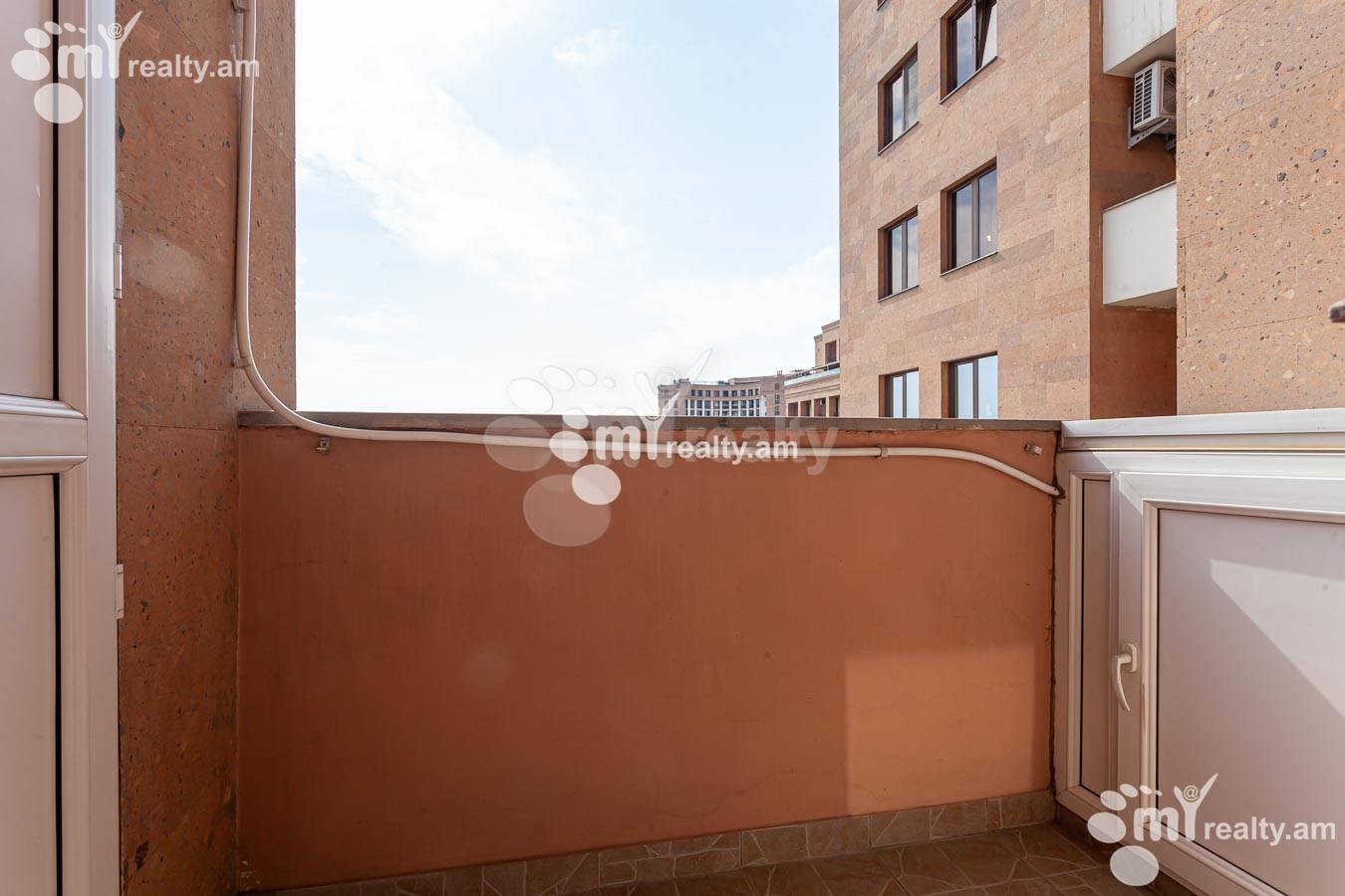 4 սենյականոց բնակարան  Սասնա Ծռեր փող., Դավթաշեն Երևան, 155027