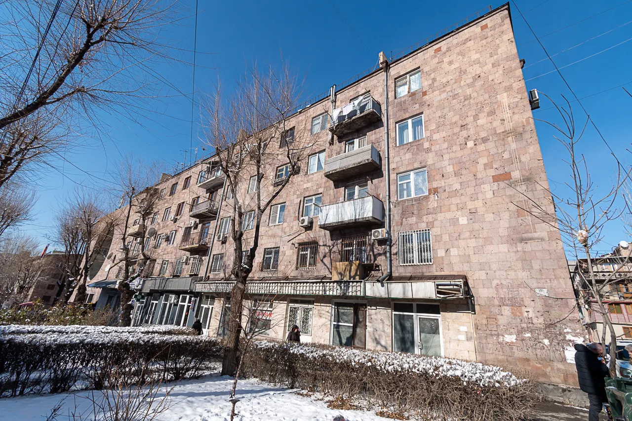 3 սենյականոց բնակարան  Հր.Քոչար փող, Արաբկիր Երևան, 159109