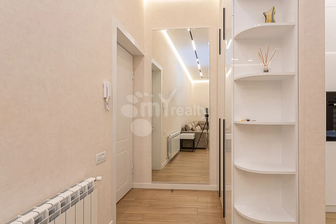 3 սենյականոց բնակարան  Արամի փող, Կենտրոն Երևան, 157227