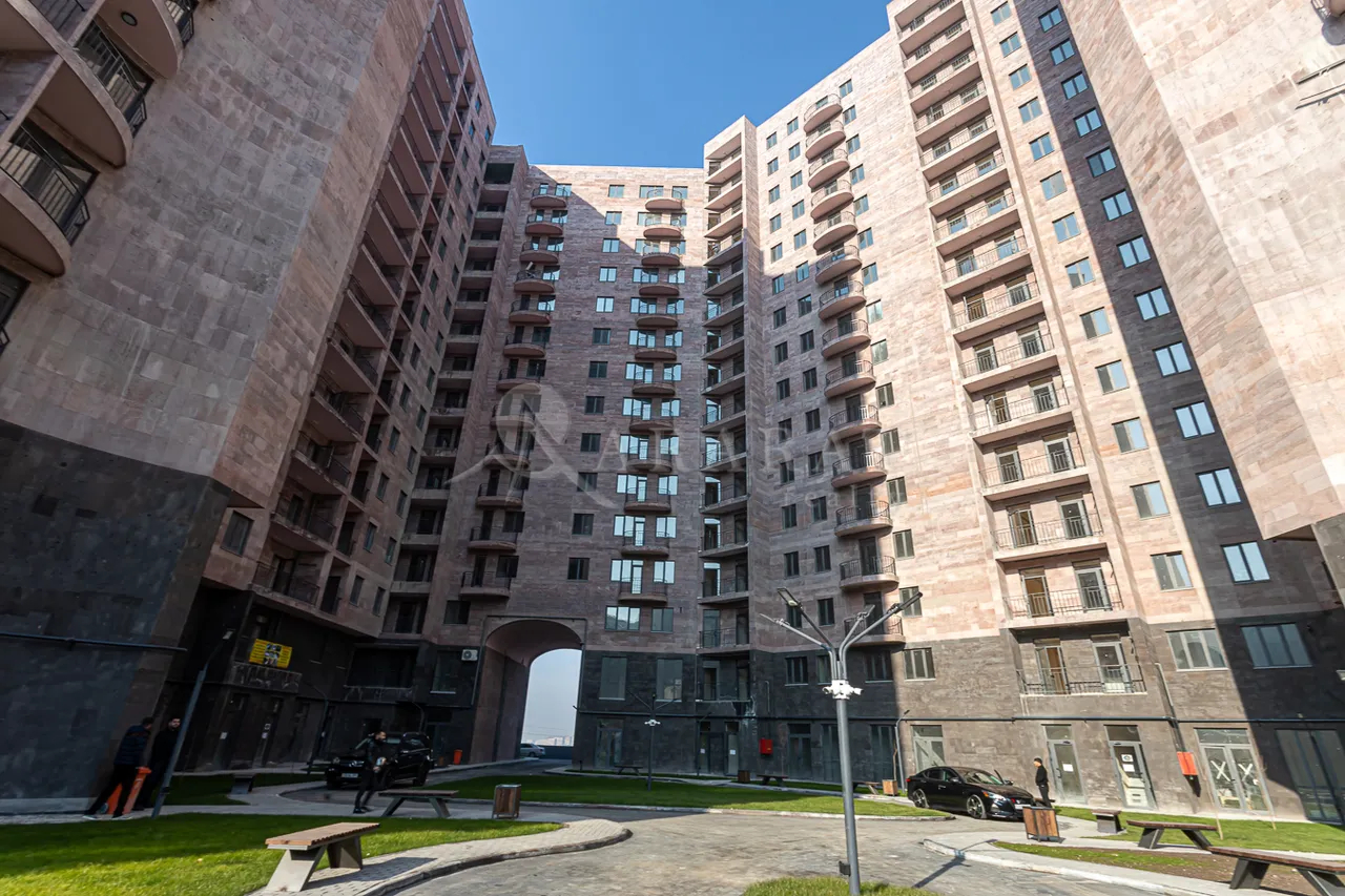 4 bedroom apartment for sale Gyurjyan St, Nor-Nork Yerevan, 158498