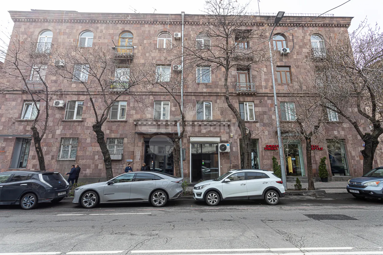 Commercial property for rent Vardanants St, Center Yerevan, 159999