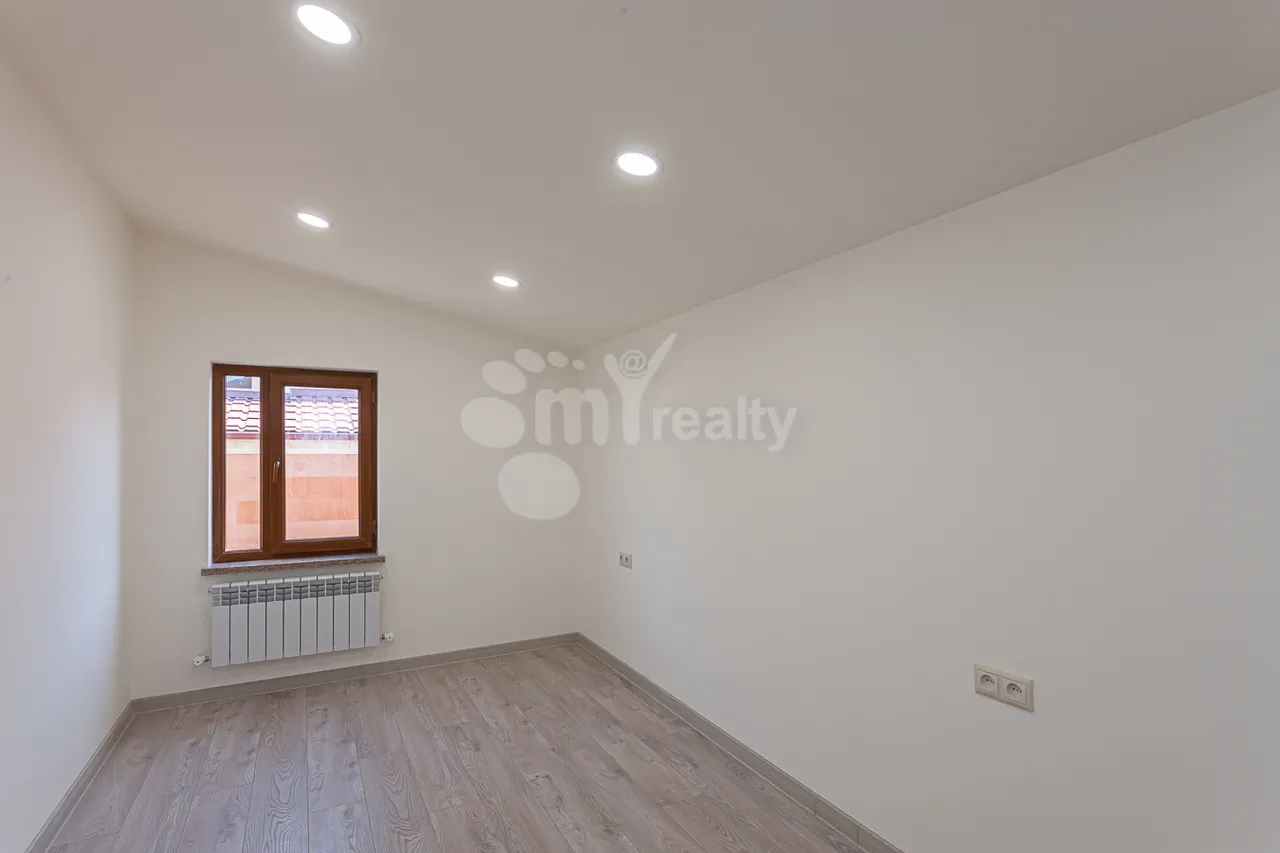 4 bedroom apartment for sale Moldovakan St, Nor Norque Yerevan, 160231