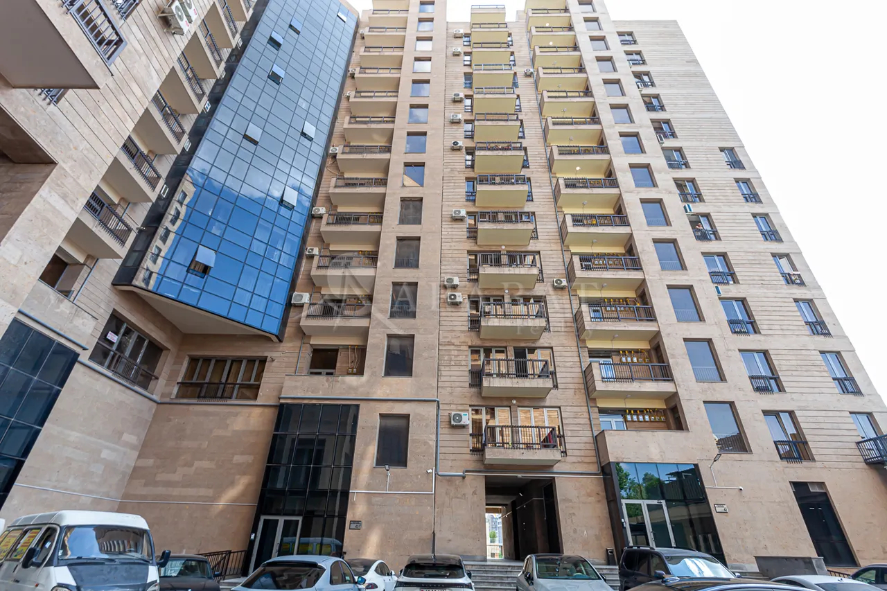 3 bedroom apartment for sale Paronyan St, Center Yerevan, 157375