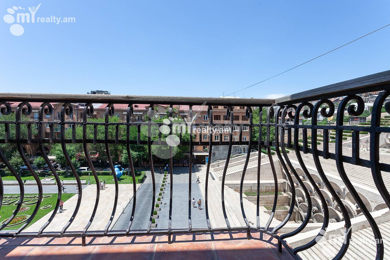 3 bedroom apartment for rent Tamanyan St, Center Yerevan, 157139