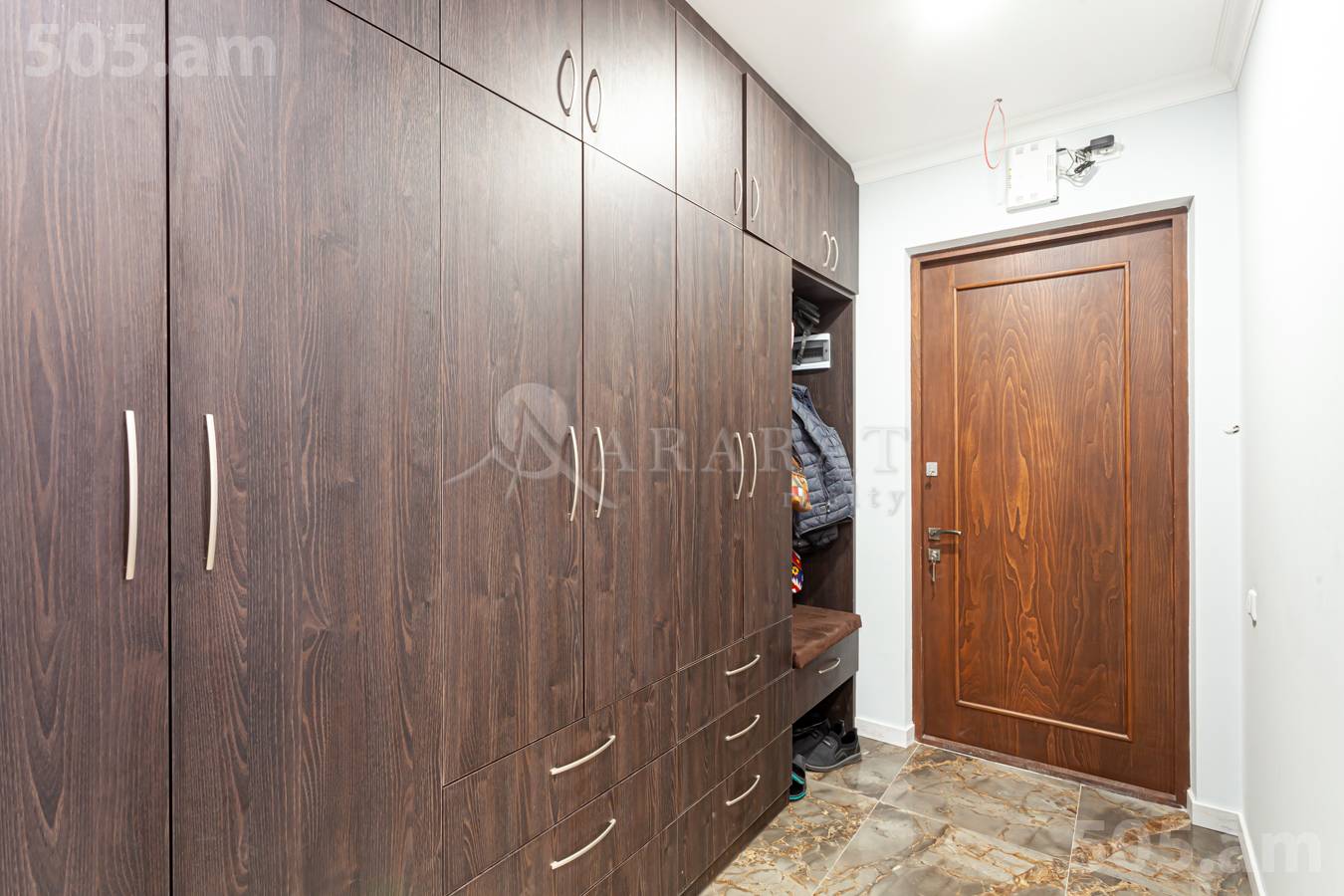 4 սենյականոց բնակարան  Միկոյան փող, Դավթաշեն Երևան, 151222