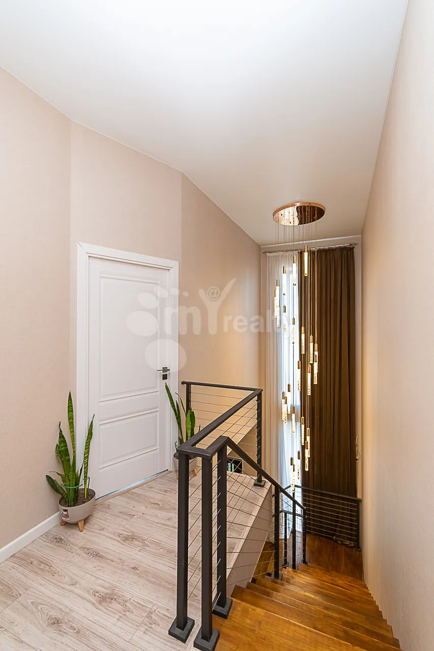 House for sale Lukashin St, Adshapnjak Yerevan, 161303