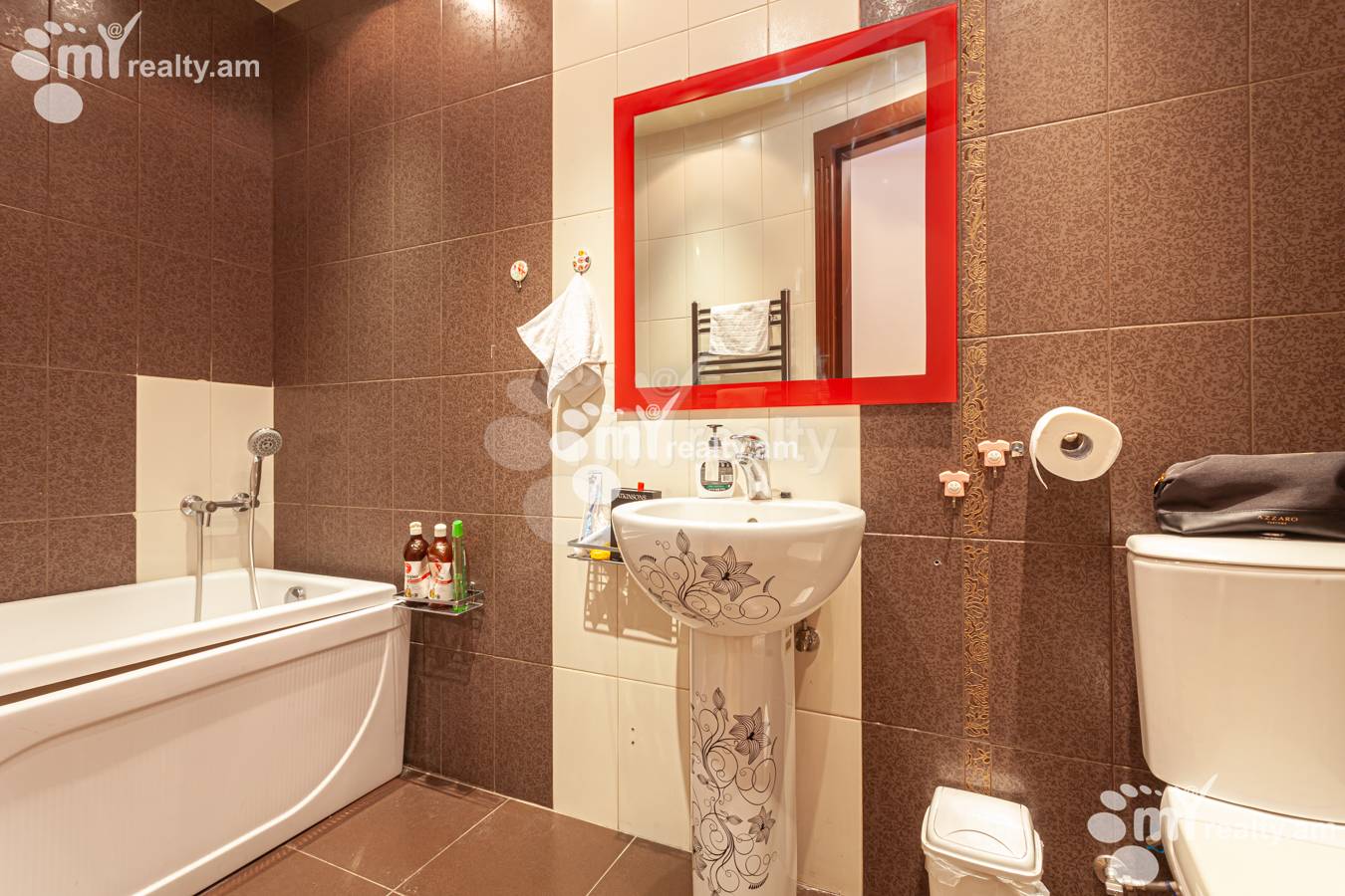 3 bedroom apartment for sale Charents St, Center Yerevan, 152208