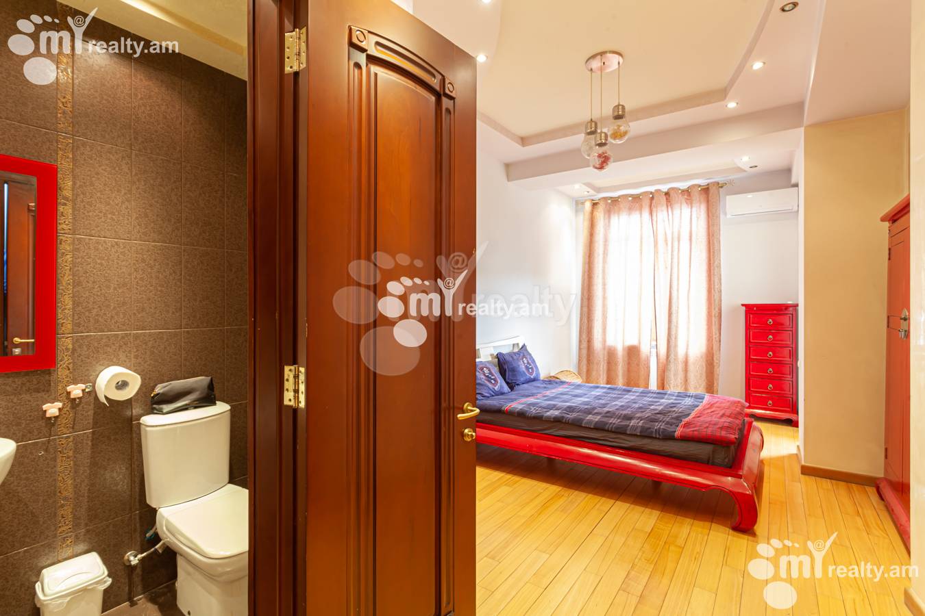 3 bedroom apartment for sale Charents St, Center Yerevan, 152208