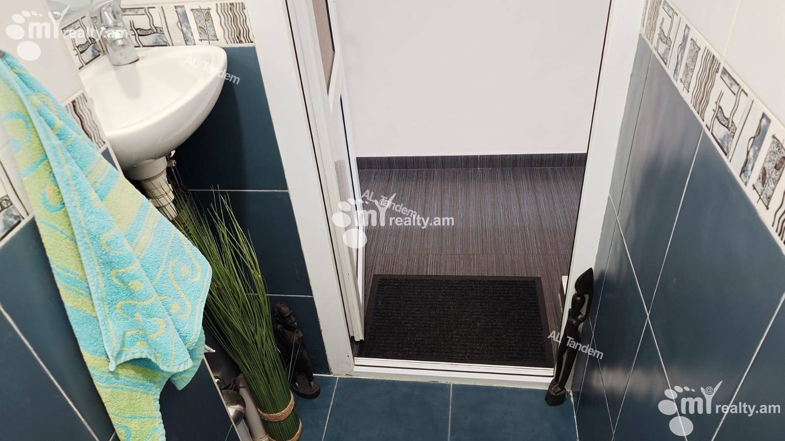 3 bedroom apartment for sale خیابان برادران اوربِلی, عربگیر ایروان, 154795