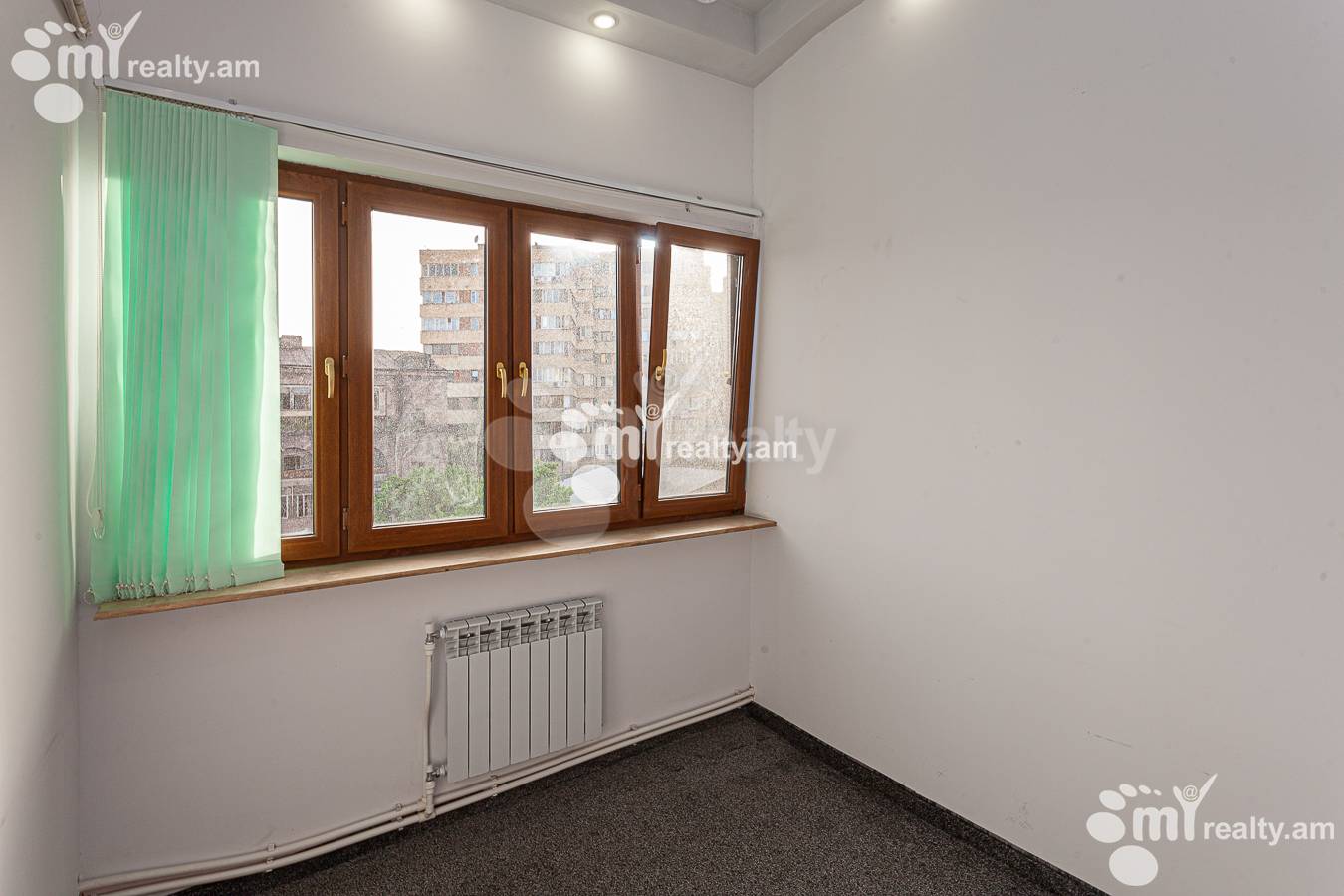 Купить 4 комнатную квартиру Паронян ул, Центр Ереван, 148996