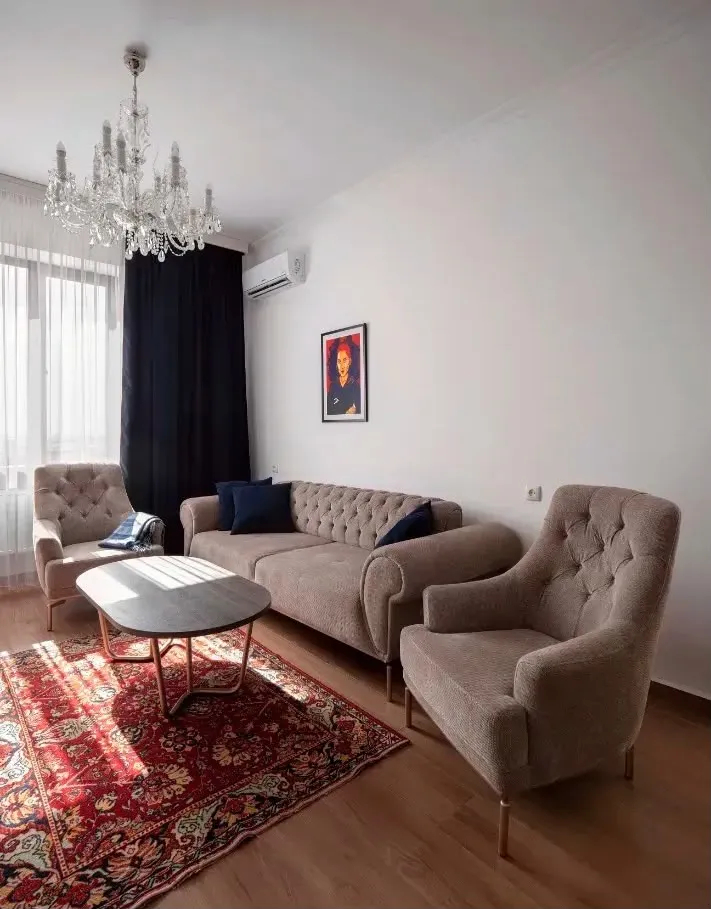varcov-bnakaran/2-senyakanoc/Argishti+St/Center/Yerevan