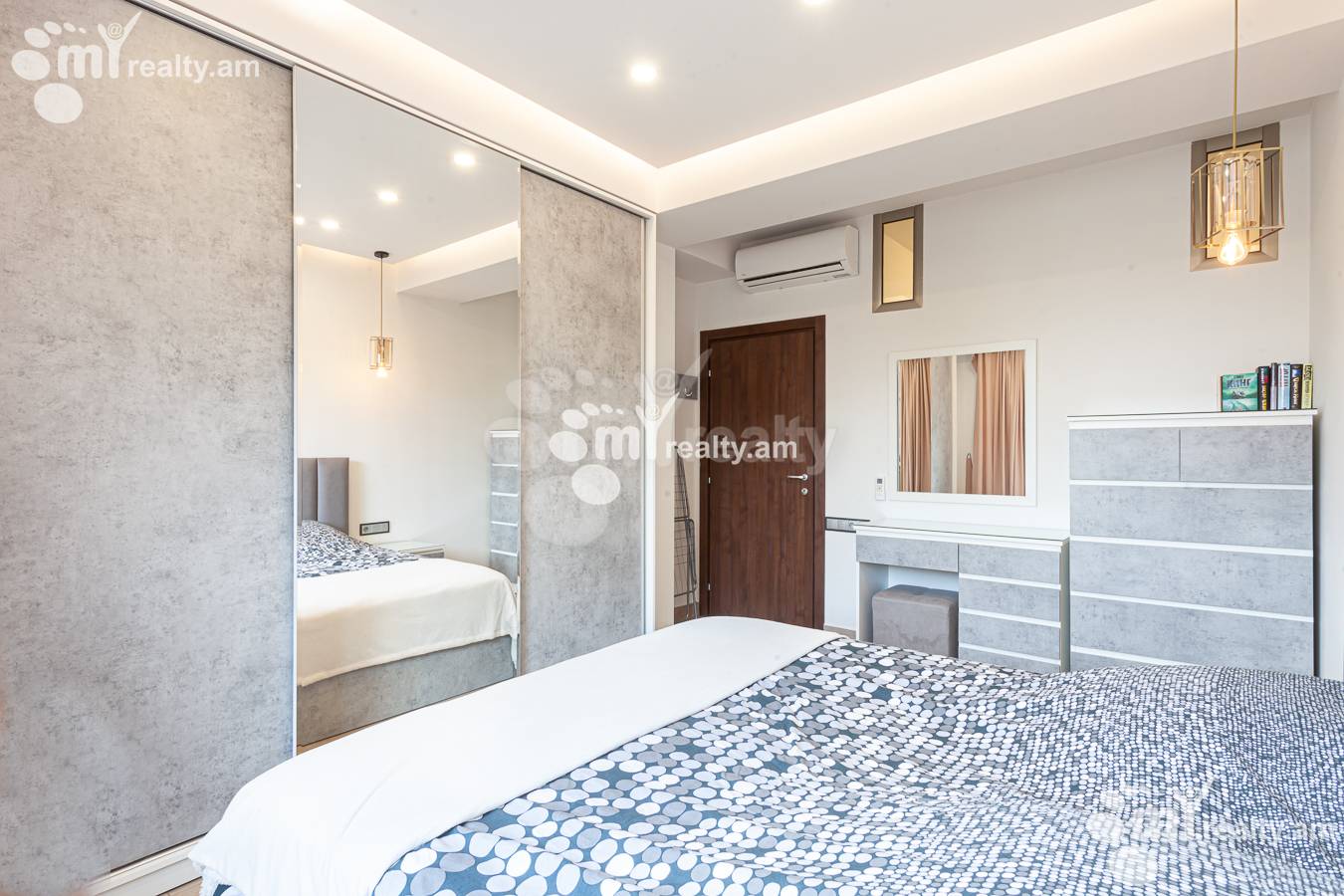 3 bedroom apartment for rent Antarayin St, Center Yerevan, 155627