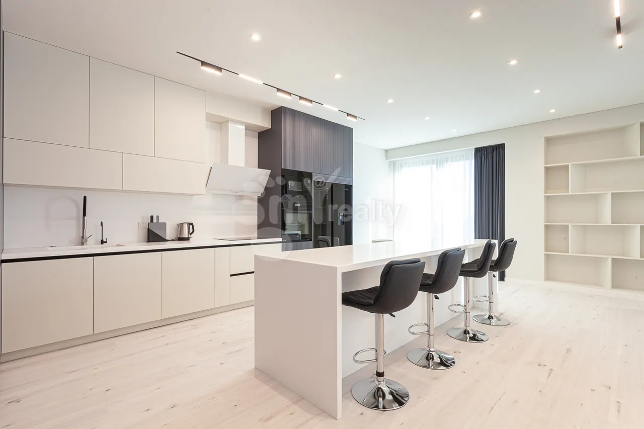 Снять 3 комнатную квартиру Терян ул, Центр Ереван, 158315