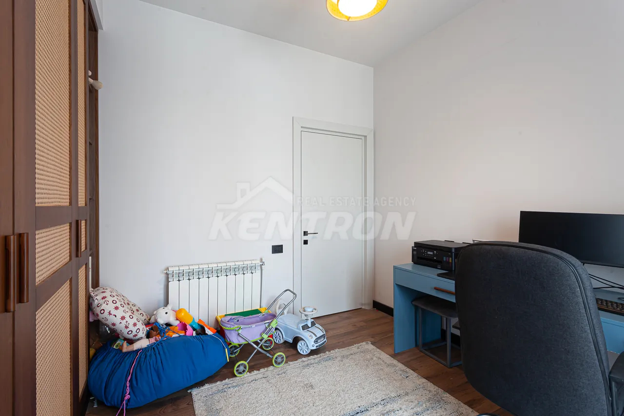 4 bedroom apartment for sale Davtashen 1 district, Dawtaschen Yerevan, 157365