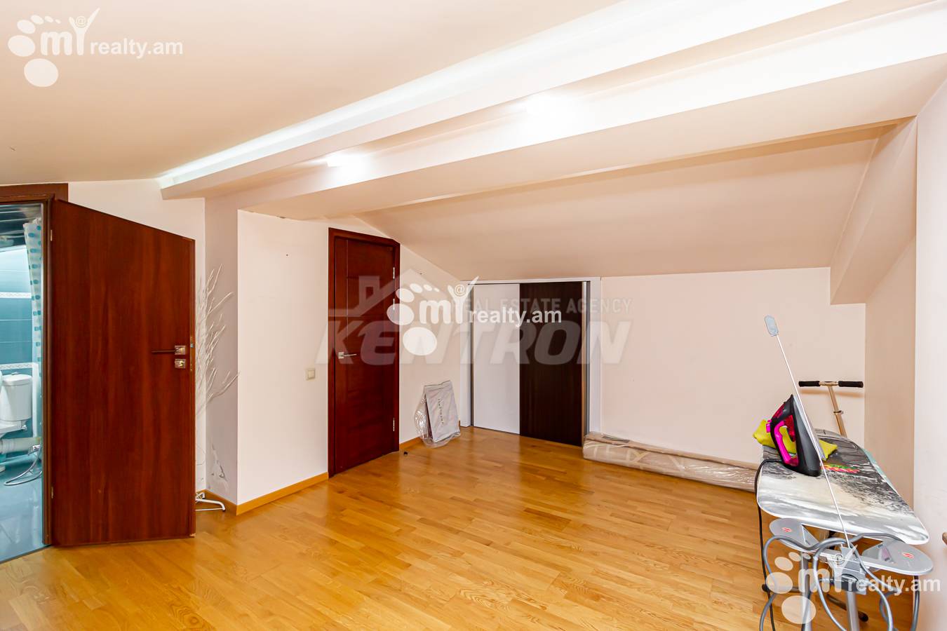 6 սենյականոց բնակարան  Ծարավ Աղբյուրի փող., Ավան Երևան, 152021