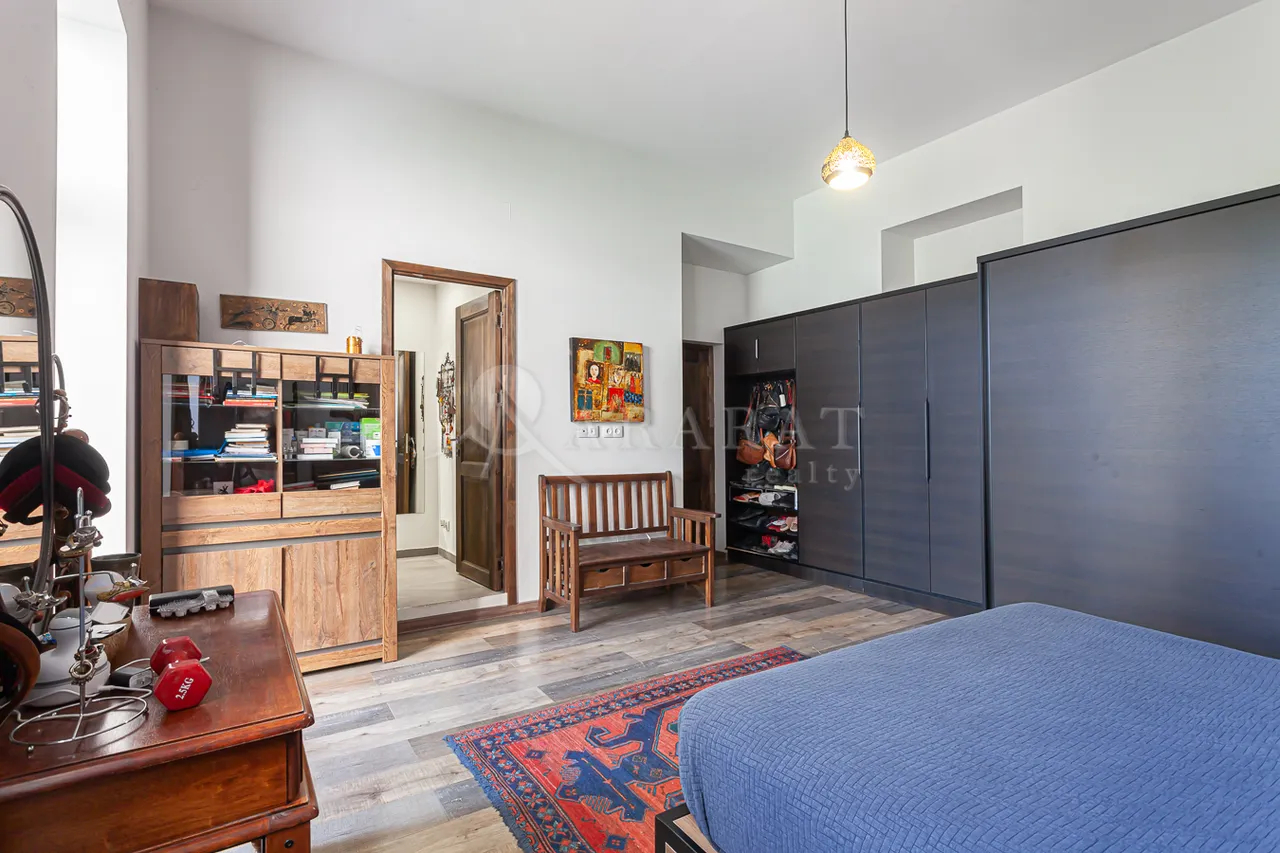 House for sale Fizkulturnikner St, Center Yerevan, 157325