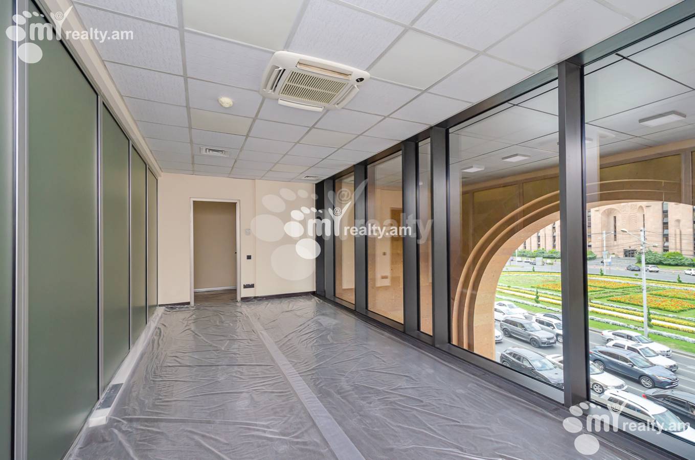 Снять коммерческoе помещение Г.Лусаворич ул, Центр Ереван, 153212