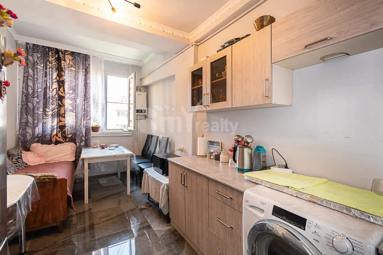 3 bedroom apartment for sale Saryan St, Center Yerevan, 160947