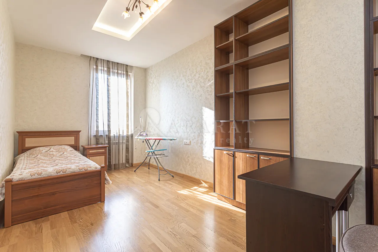 4 bedroom apartment for rent (خیابان باقرامیان (عربکیر, عربگیر ایروان, 158371