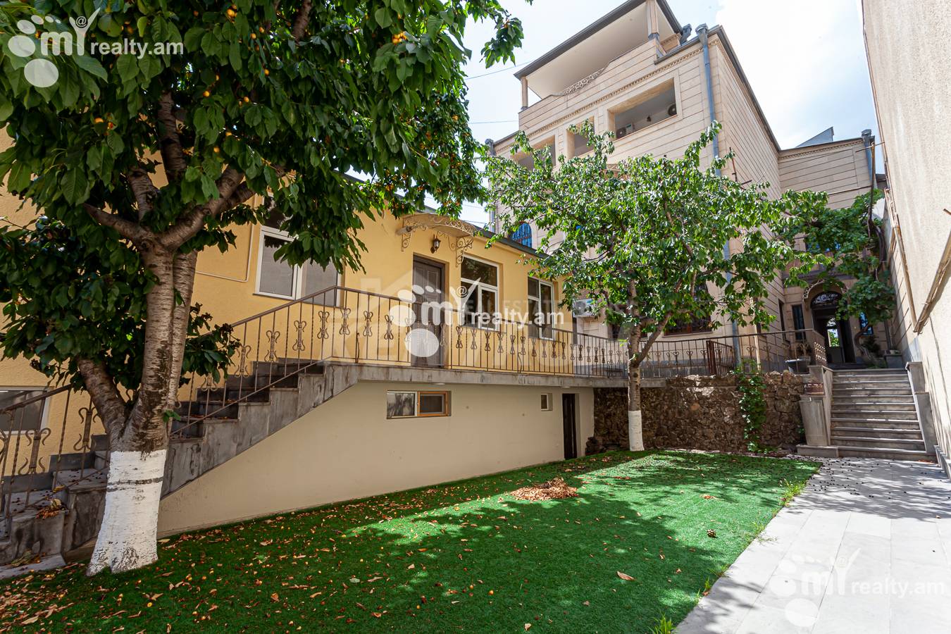 House for sale خیابان سِپوه, عربگیر ایروان, 155978