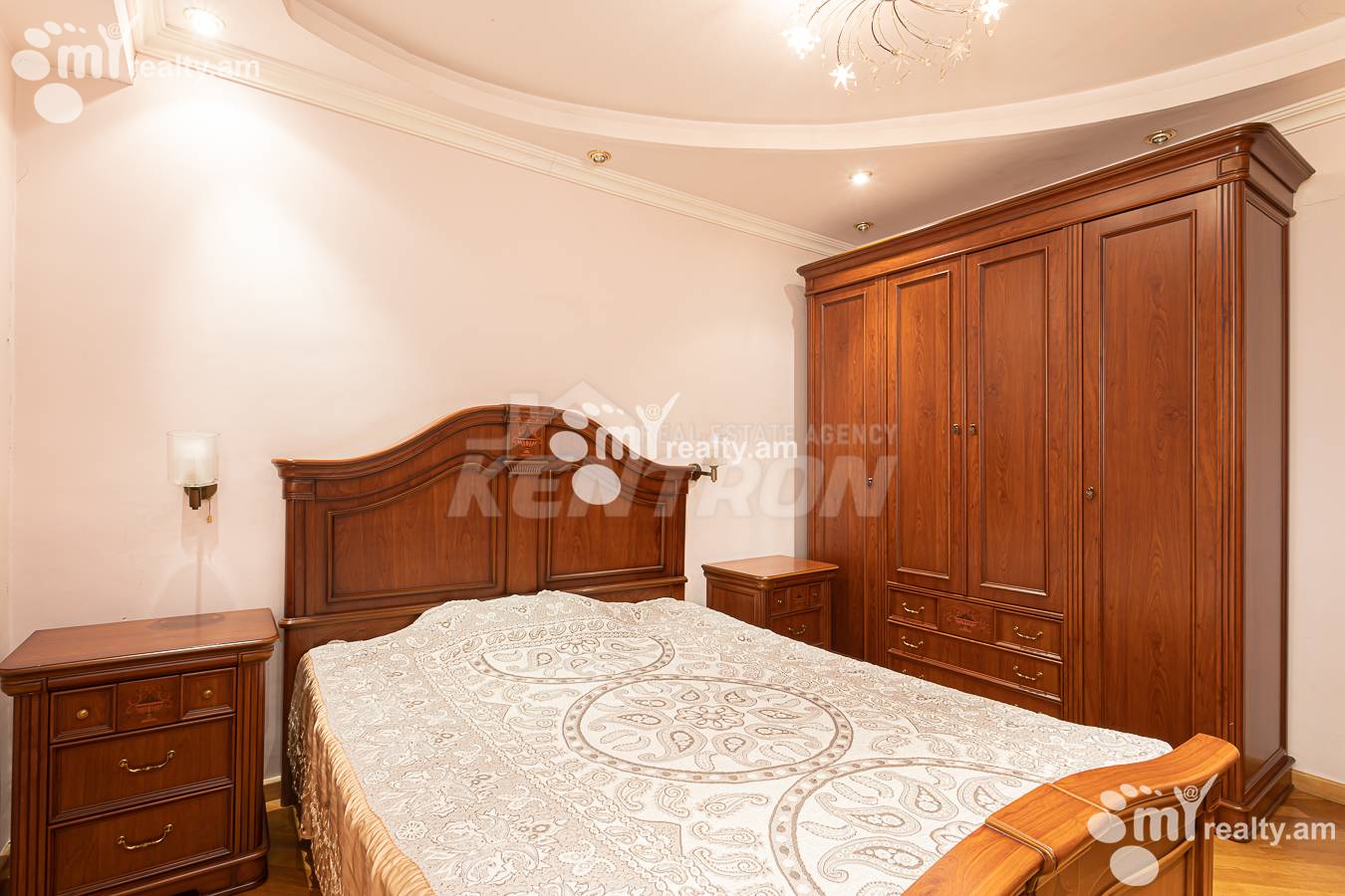 2 bedroom apartment for rent Saryan St, Center Yerevan, 156765