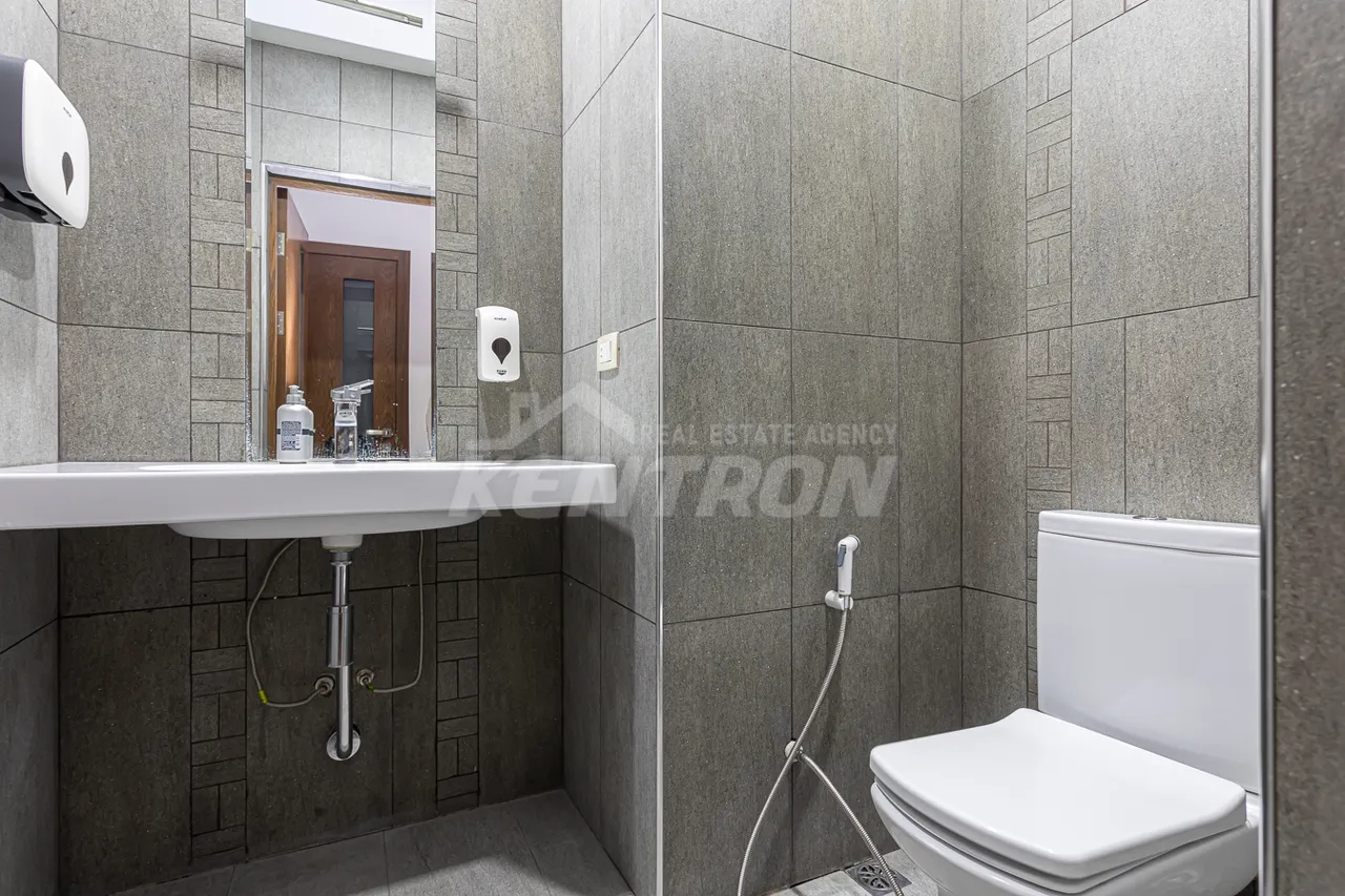 House for sale Lusinyants street, مرکز شهر ایروان, 157386