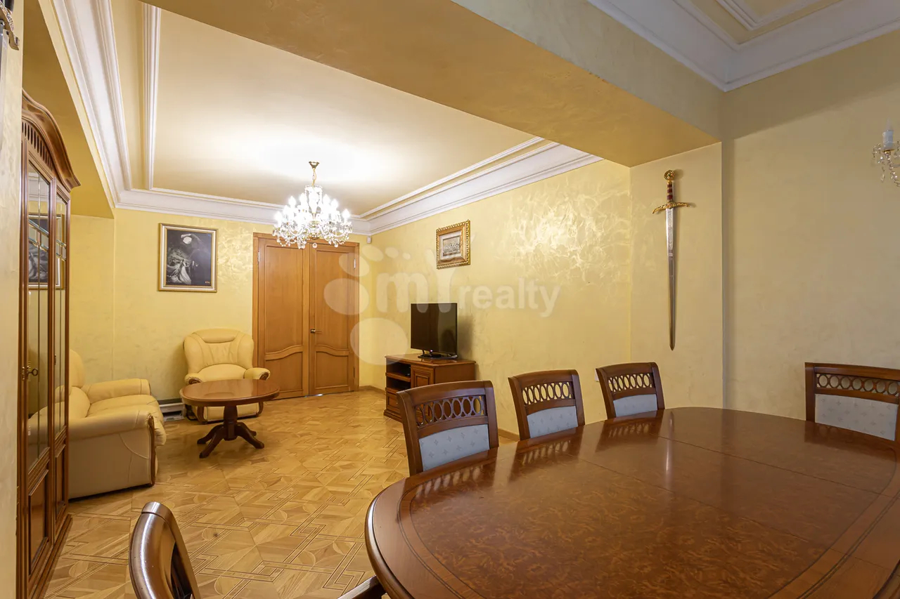 3 bedroom apartment for sale Hanrapetutyan St, Center Yerevan, 159749