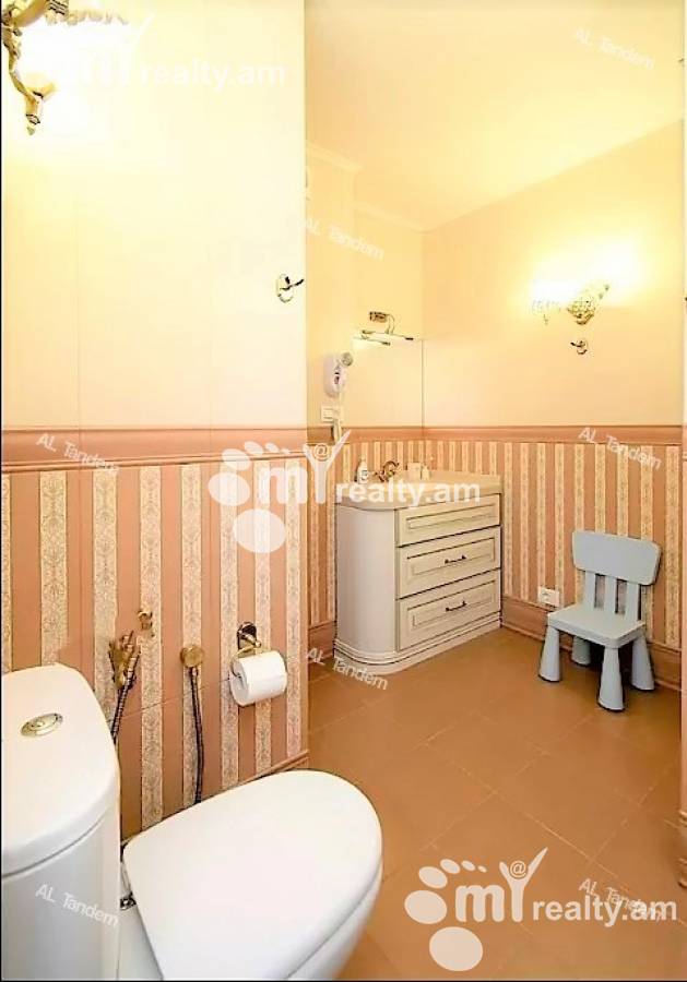 Купить 4 комнатную квартиру Цицернакаберд шоссе, Центр Ереван, 122548