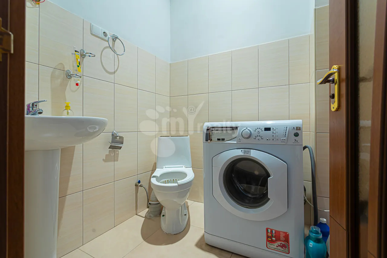 3 bedroom apartment for sale Aram St, Center Yerevan, 158034