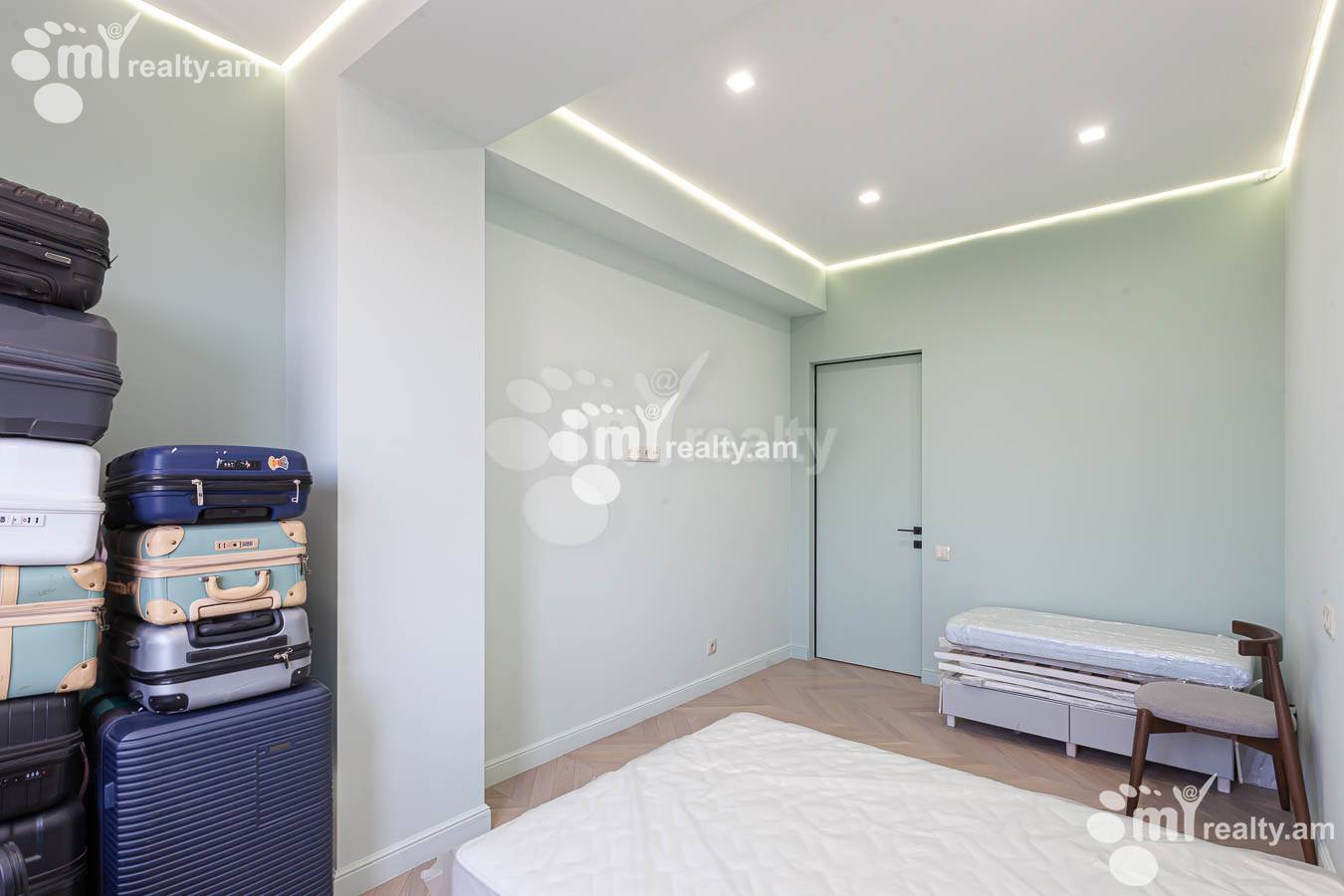 4 սենյականոց բնակարան  Ադոնց փող, Արաբկիր Երևան, 153012