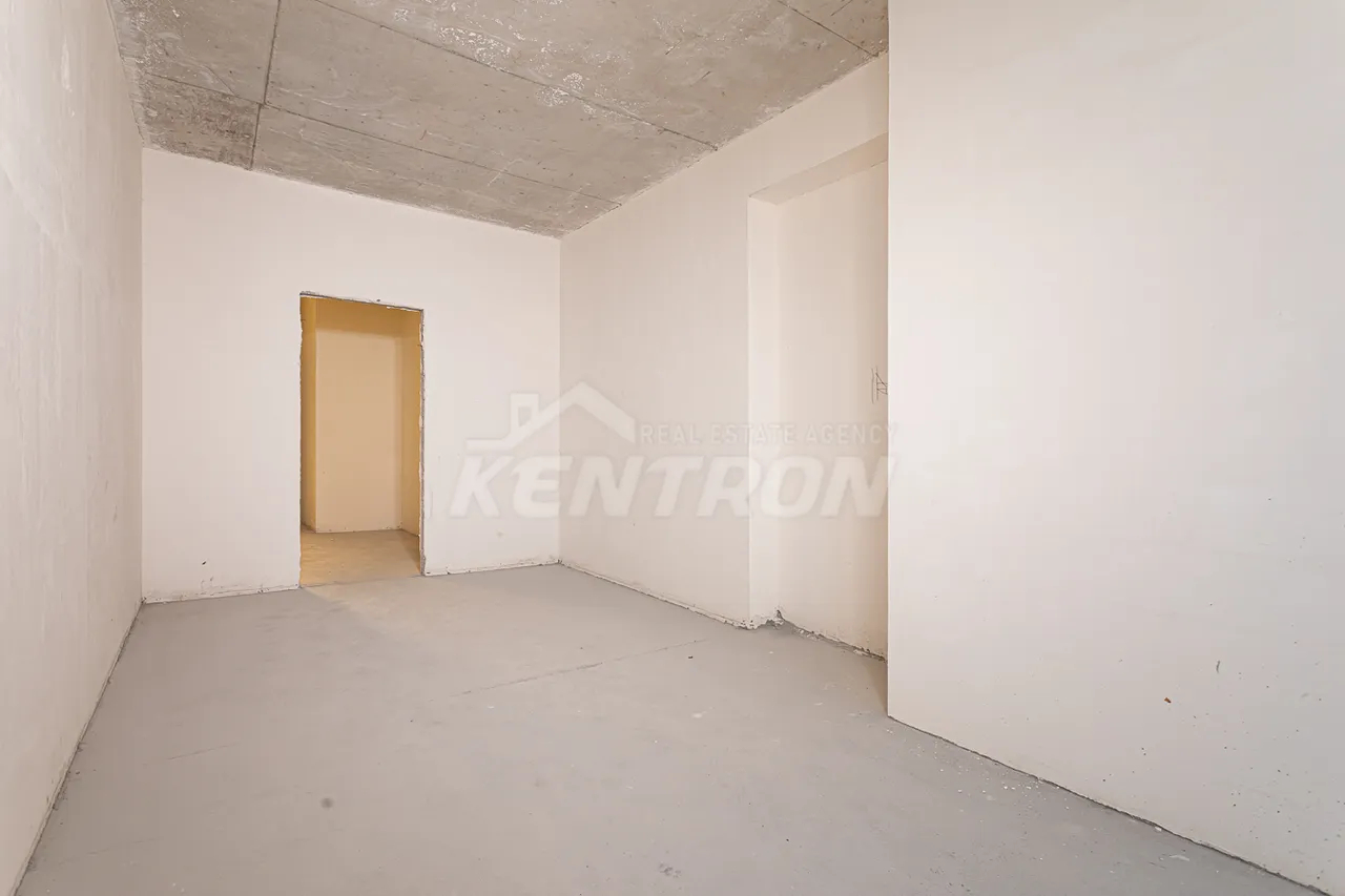 4 bedroom apartment for sale Antarayin St, Center Yerevan, 157677