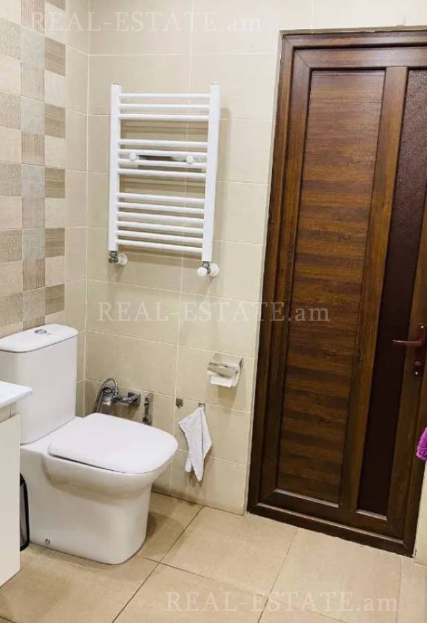 3 bedroom apartment for sale Fuchik St, Ajapnyak Yerevan, 130450